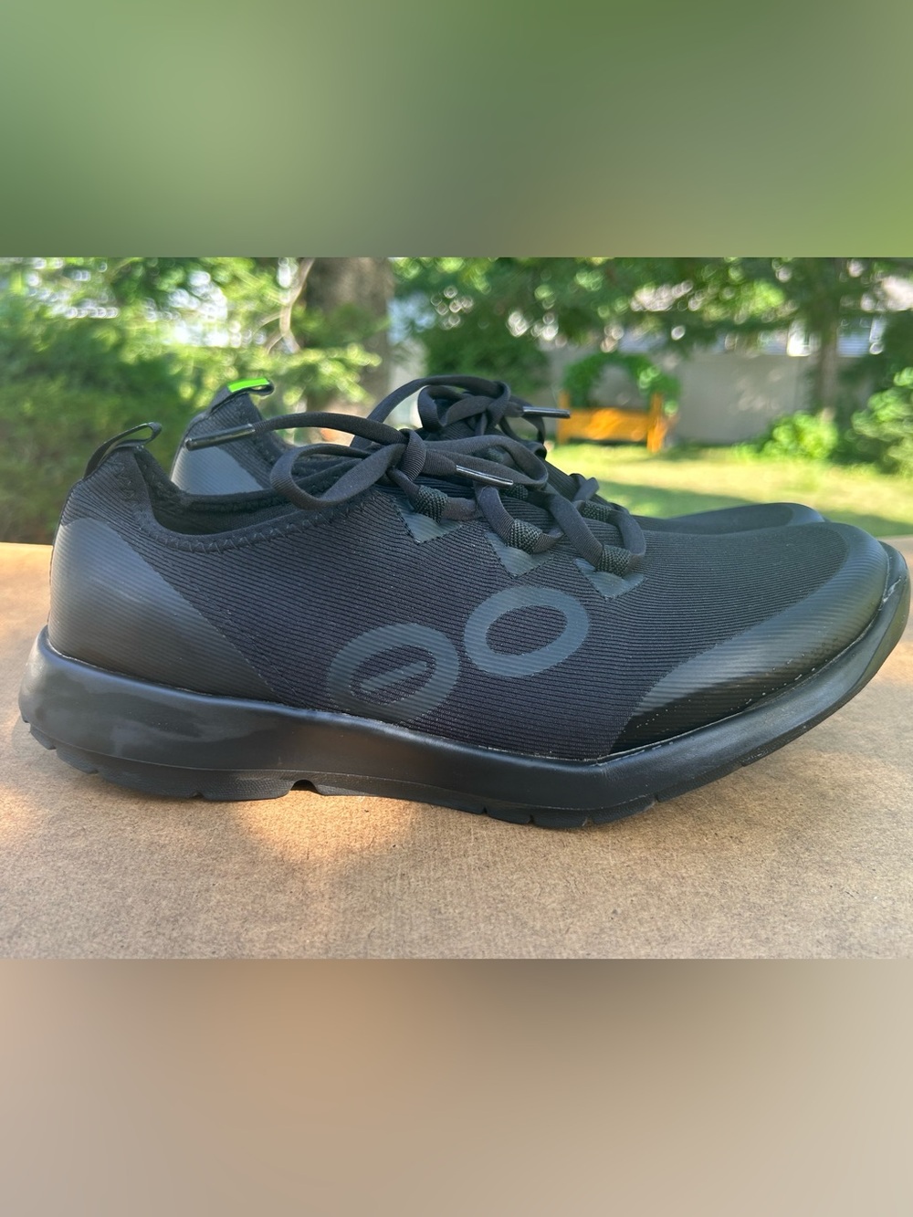 OOFOS Oomg Sort Sneaker Athletic Shoe Black Orthopedic Comfy Size 10